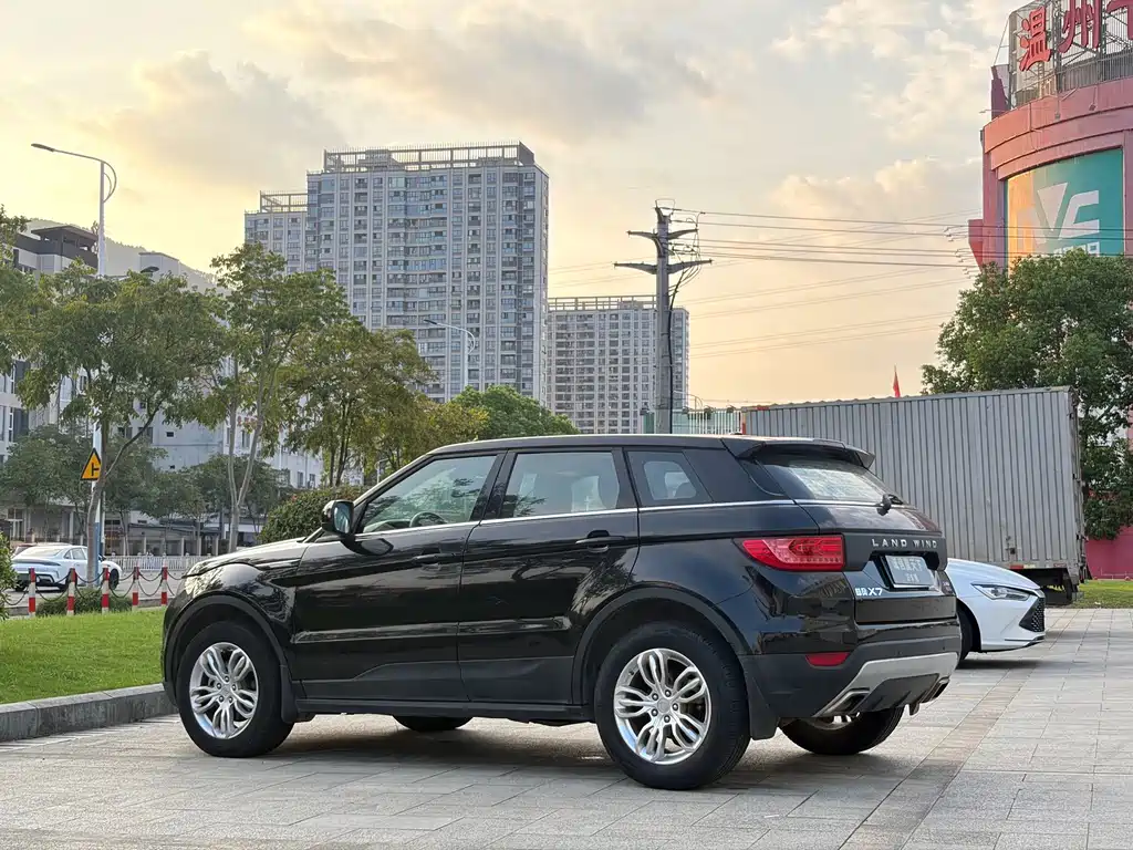 Landwind Landwind X7 — фото 9