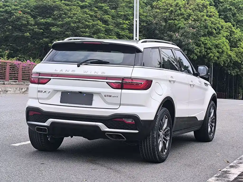 Landwind Landwind X7 — фото 4