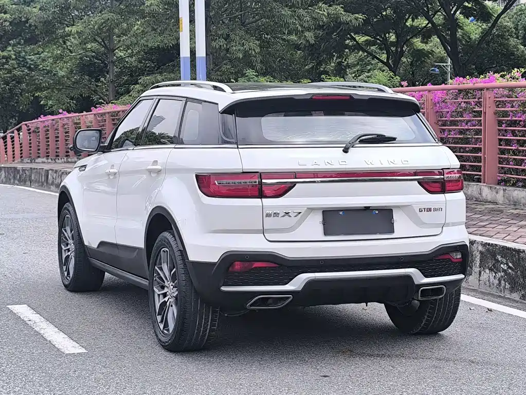 Landwind Landwind X7 — фото 5