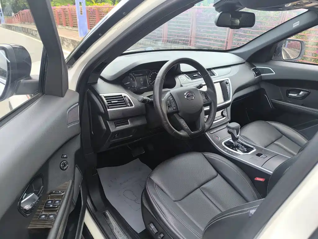 Landwind Landwind X7 — фото 8