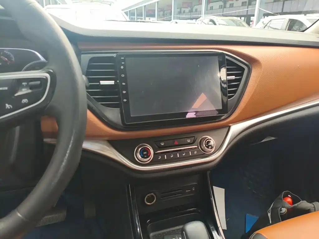 Landwind Landwind X2 — фото 13