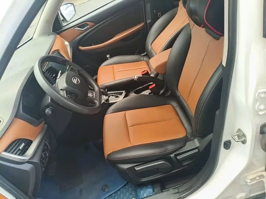 Landwind Landwind X2 — фото 15