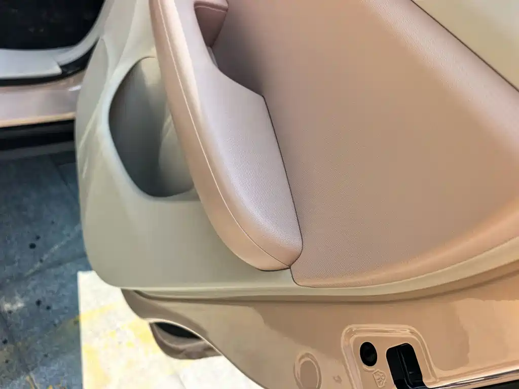 Leapmotor Leapmotor T03 — фото 11