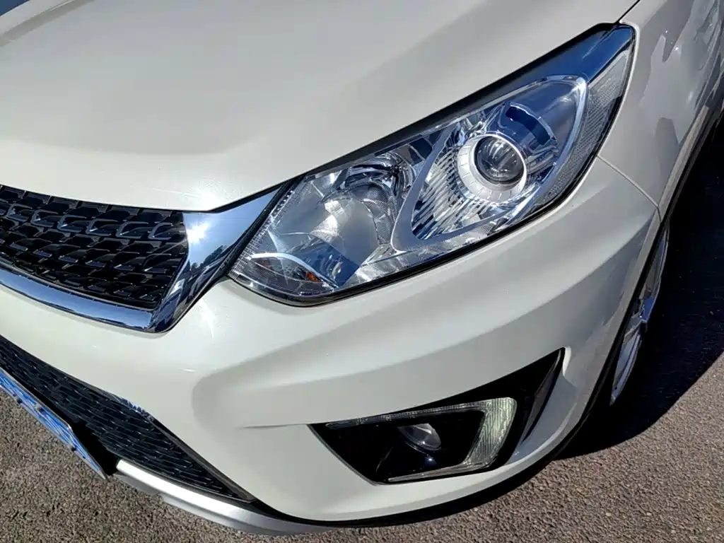 BAIC Senova X35 — фото 24