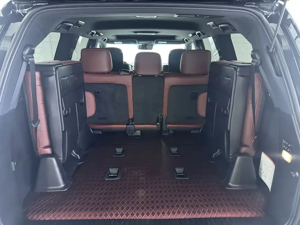 Lexus LX — фото 18