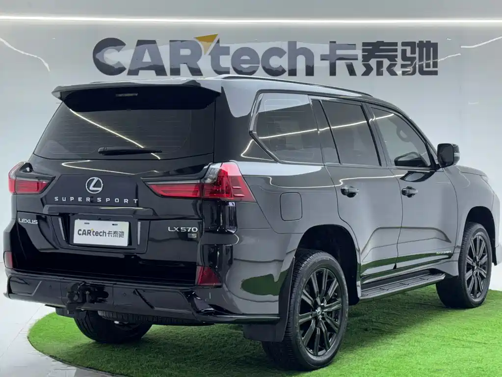 Lexus LX — фото 5