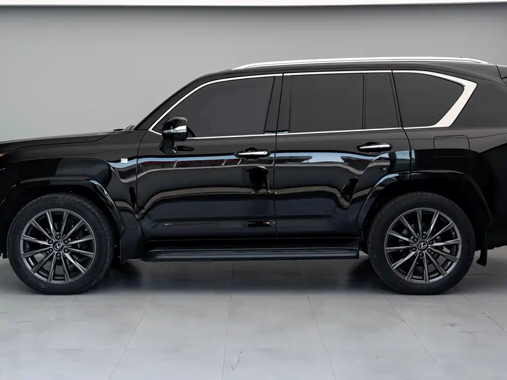 Lexus LX — фото 3