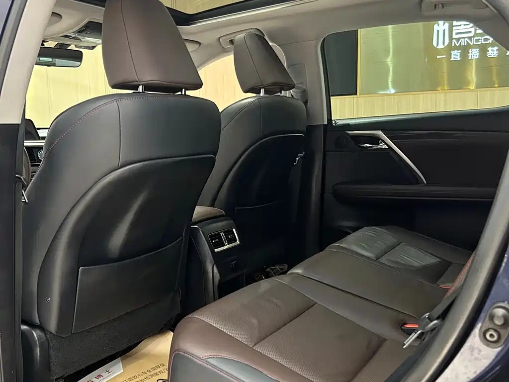 Lexus RX — фото 10