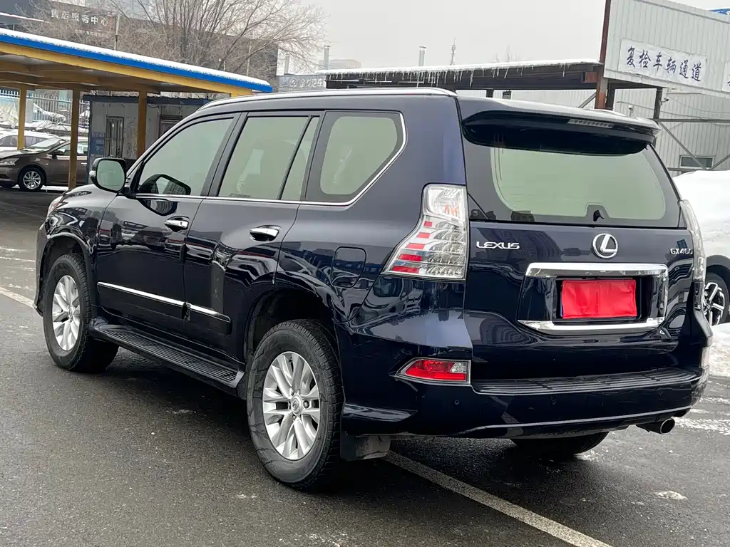 Lexus GX — фото 7