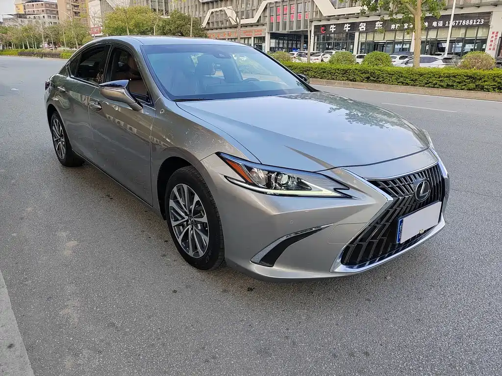 Lexus ES — фото 3