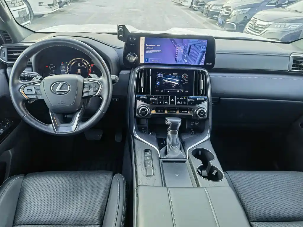 Lexus LX — фото 6