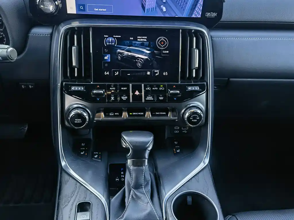 Lexus LX — фото 7