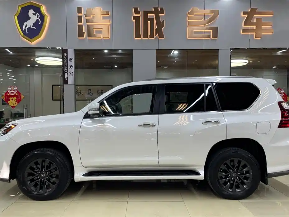 Lexus GX — фото 3