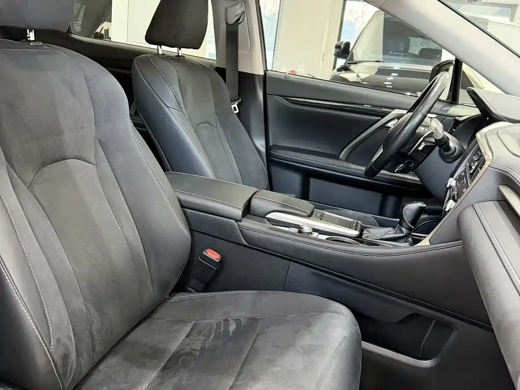 Lexus RX — фото 9