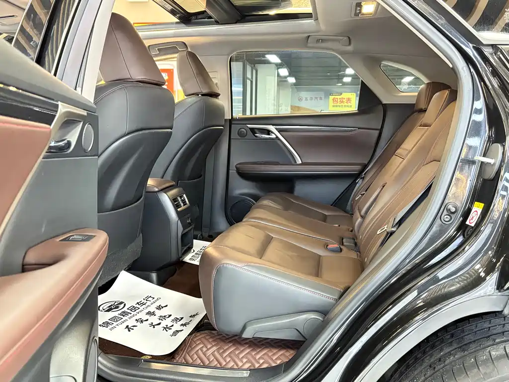 Lexus RX — фото 11