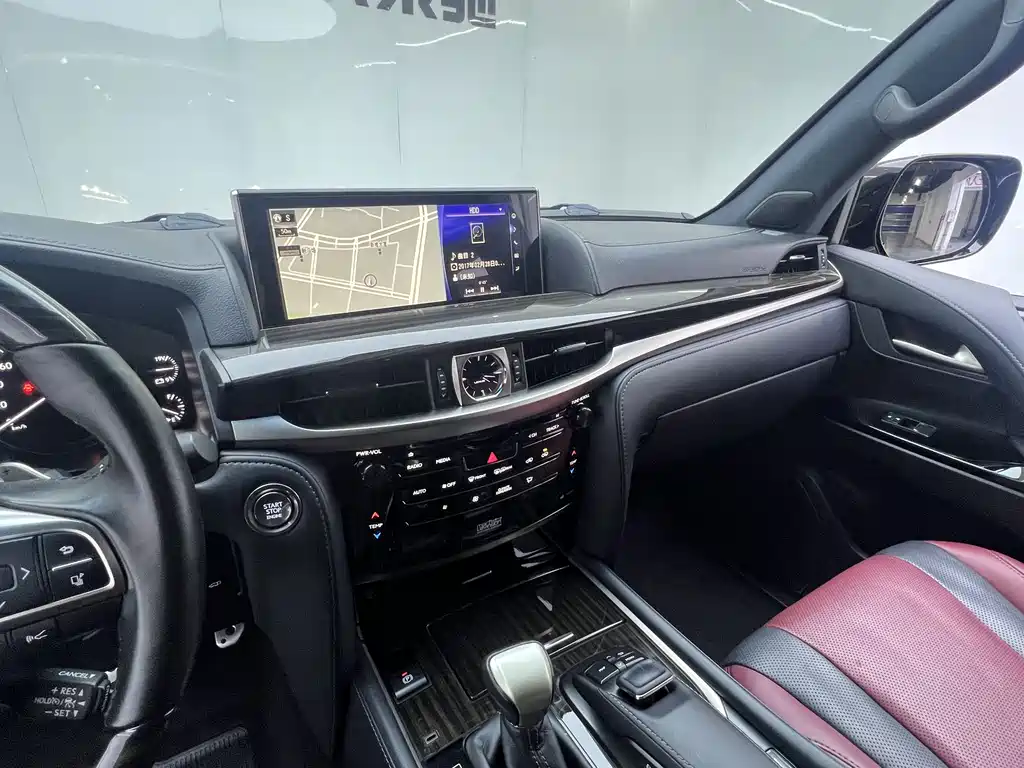 Lexus LX — фото 19