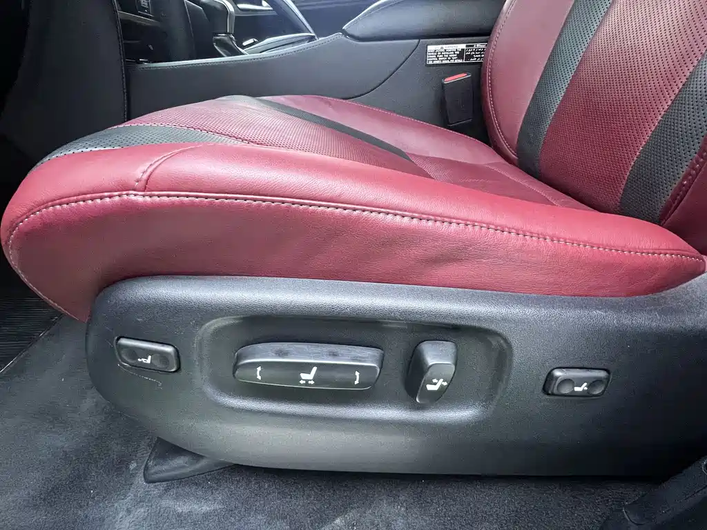 Lexus LX — фото 24