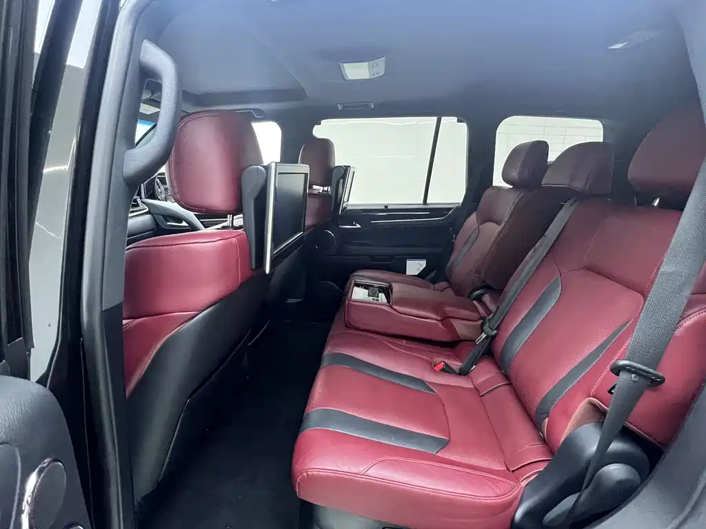 Lexus LX — фото 25