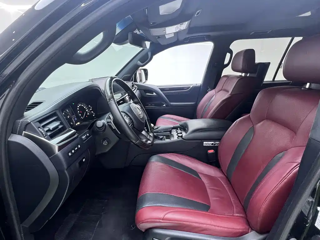 Lexus LX — фото 26