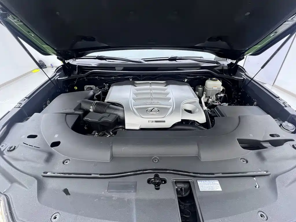 Lexus LX — фото 29
