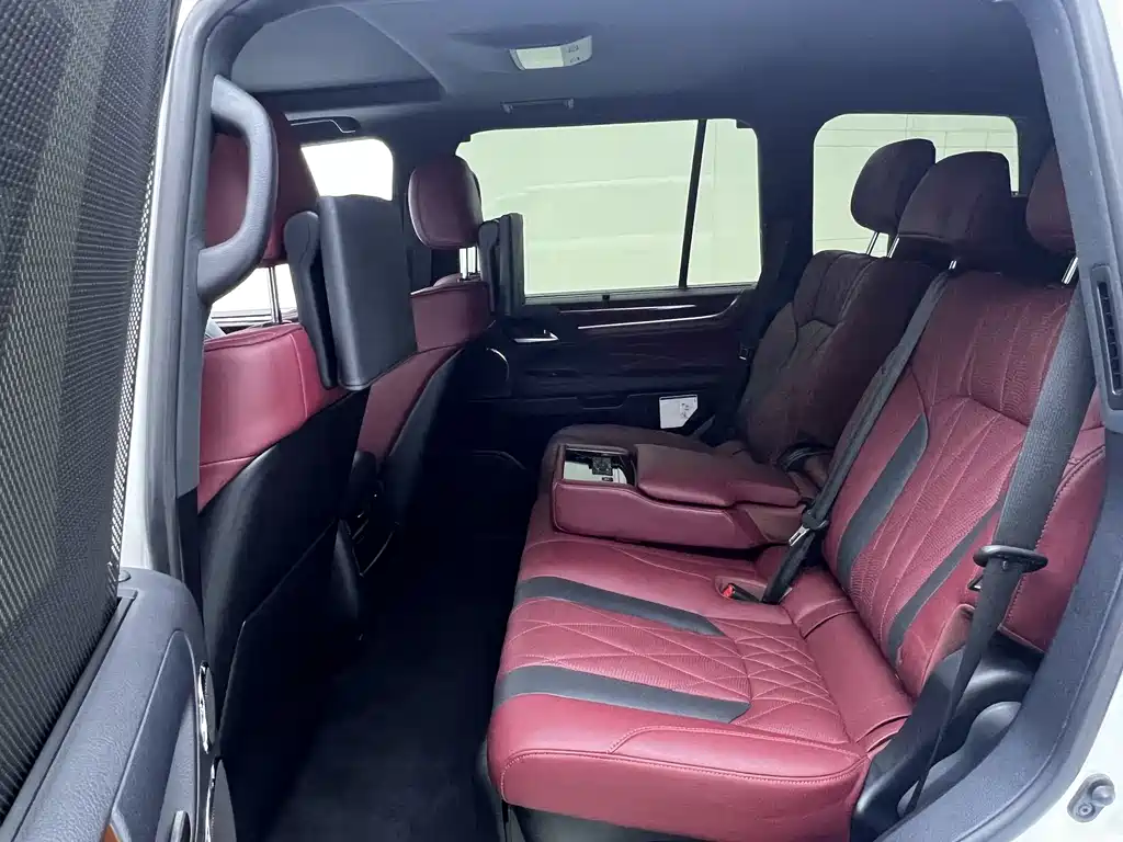 Lexus LX — фото 23