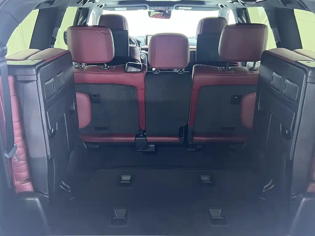 Lexus LX — фото 28