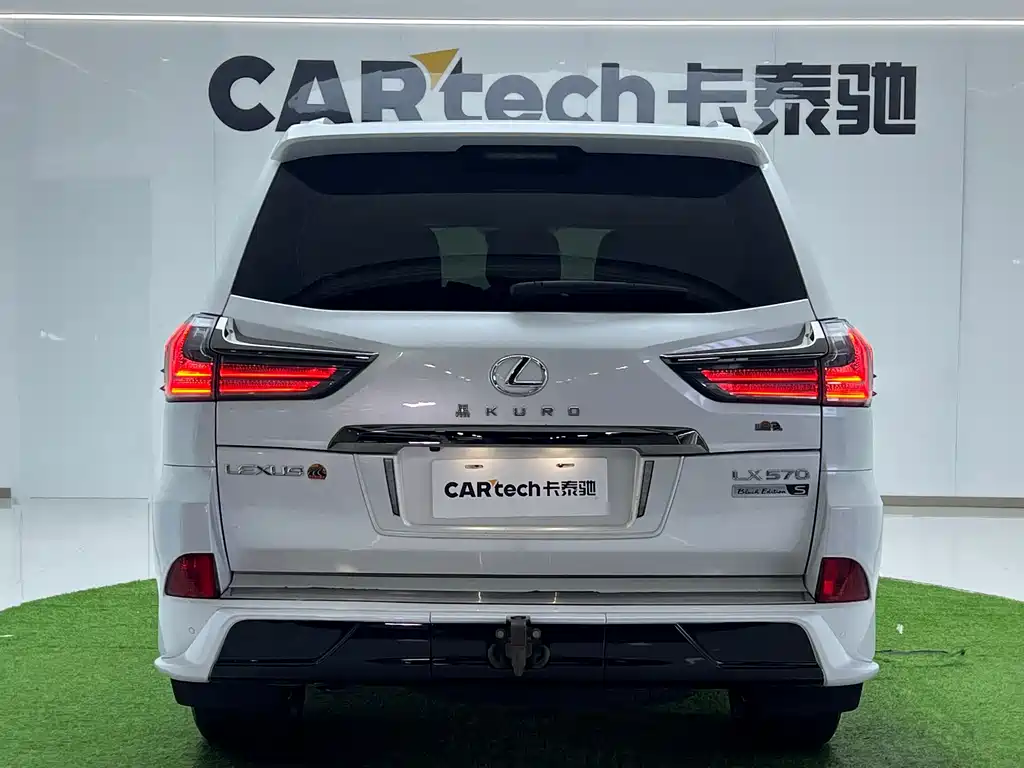 Lexus LX — фото 4