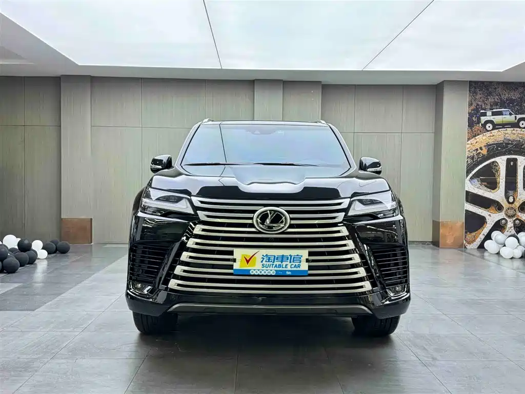 Lexus LX — фото 2