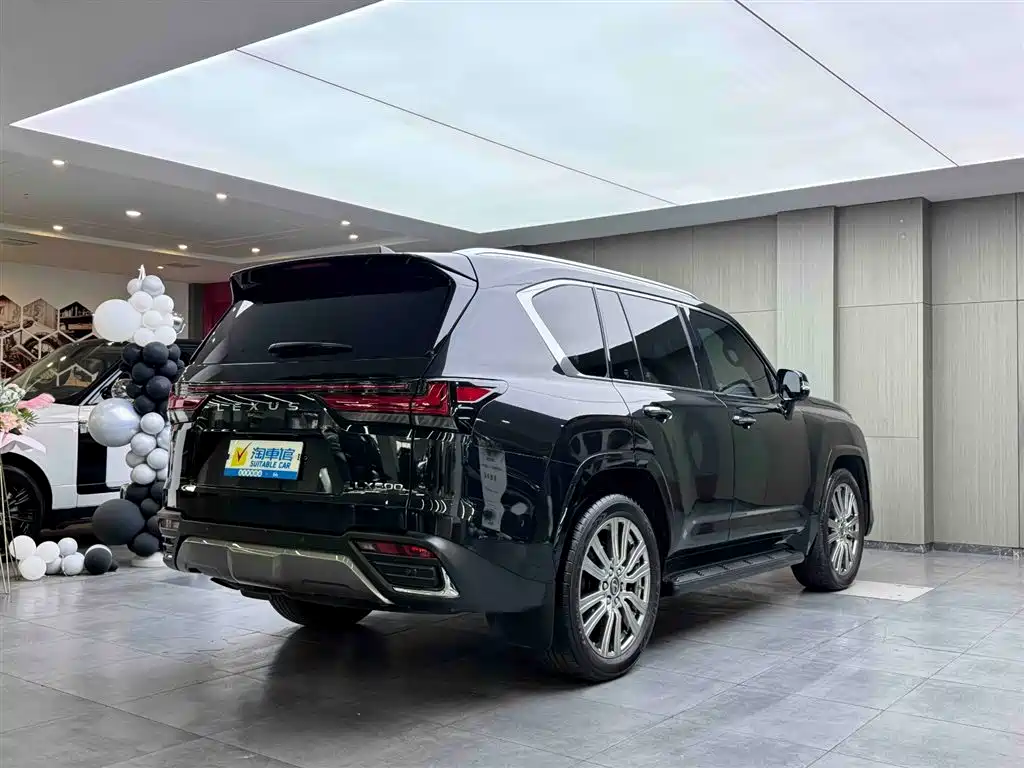 Lexus LX — фото 4