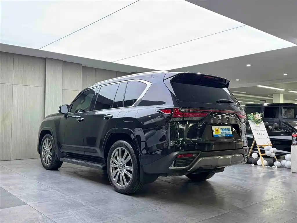 Lexus LX — фото 6