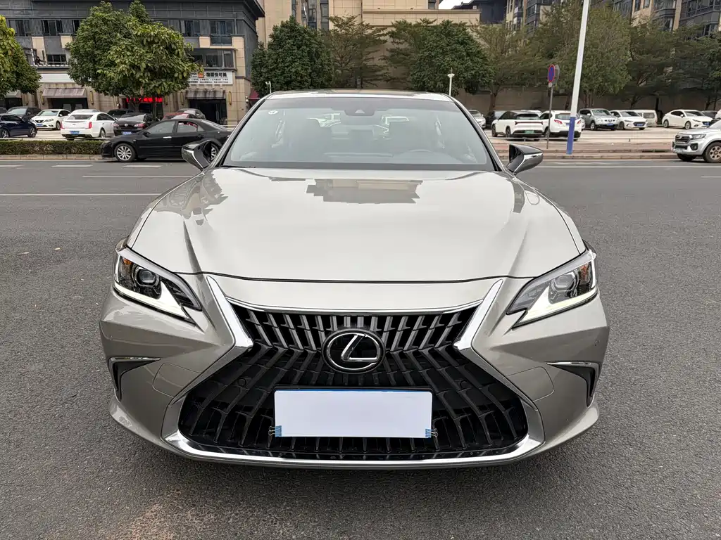 Lexus ES — фото 2