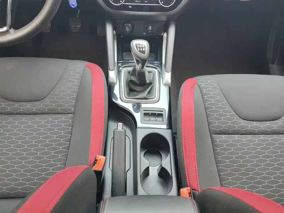 BAIC Senova X35 — фото 16