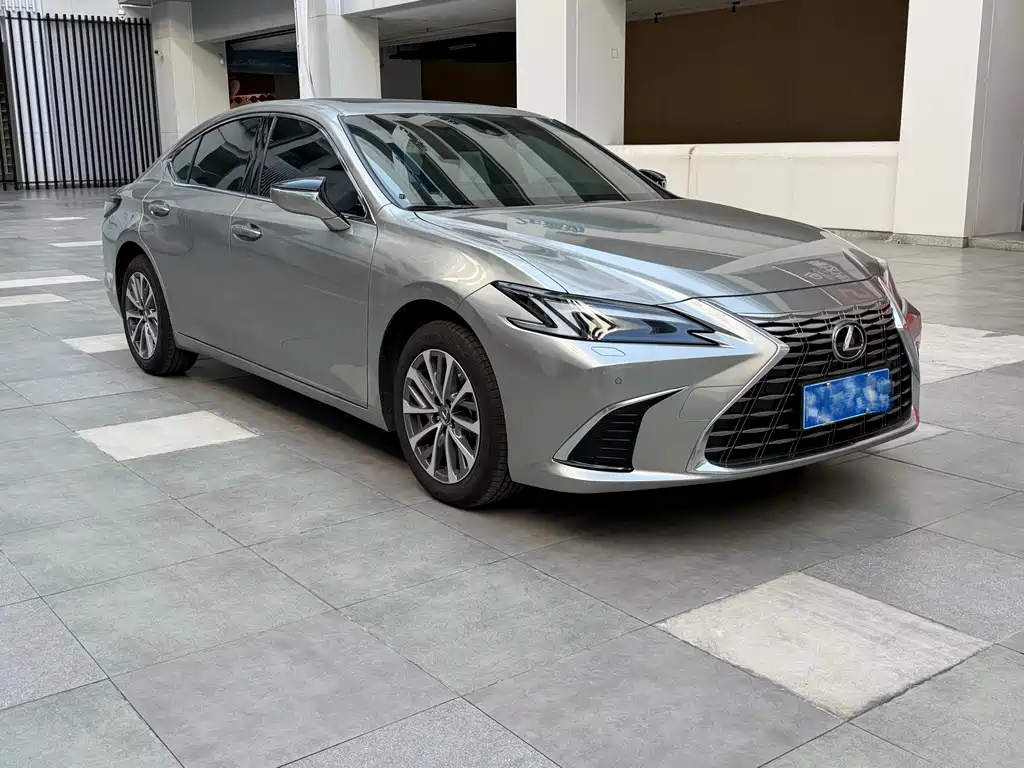 Lexus ES — фото 2