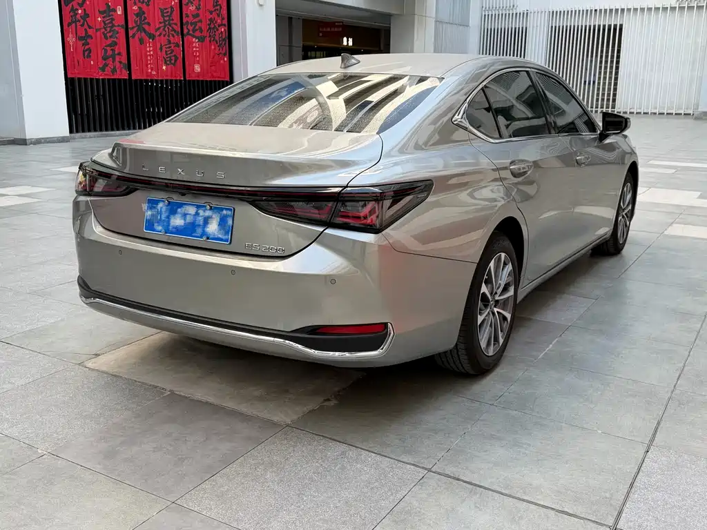 Lexus ES — фото 4