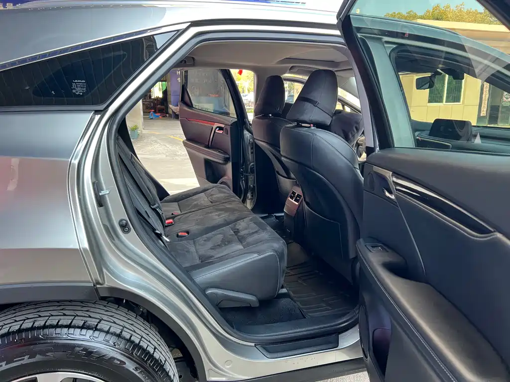 Lexus RX — фото 20