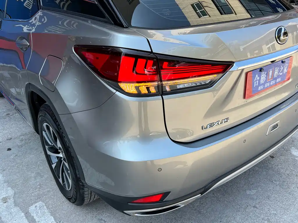 Lexus RX — фото 8