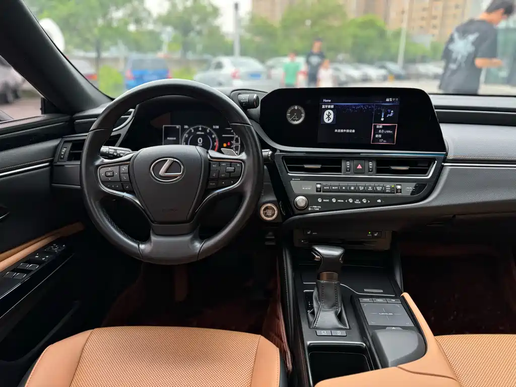 Lexus ES — фото 14