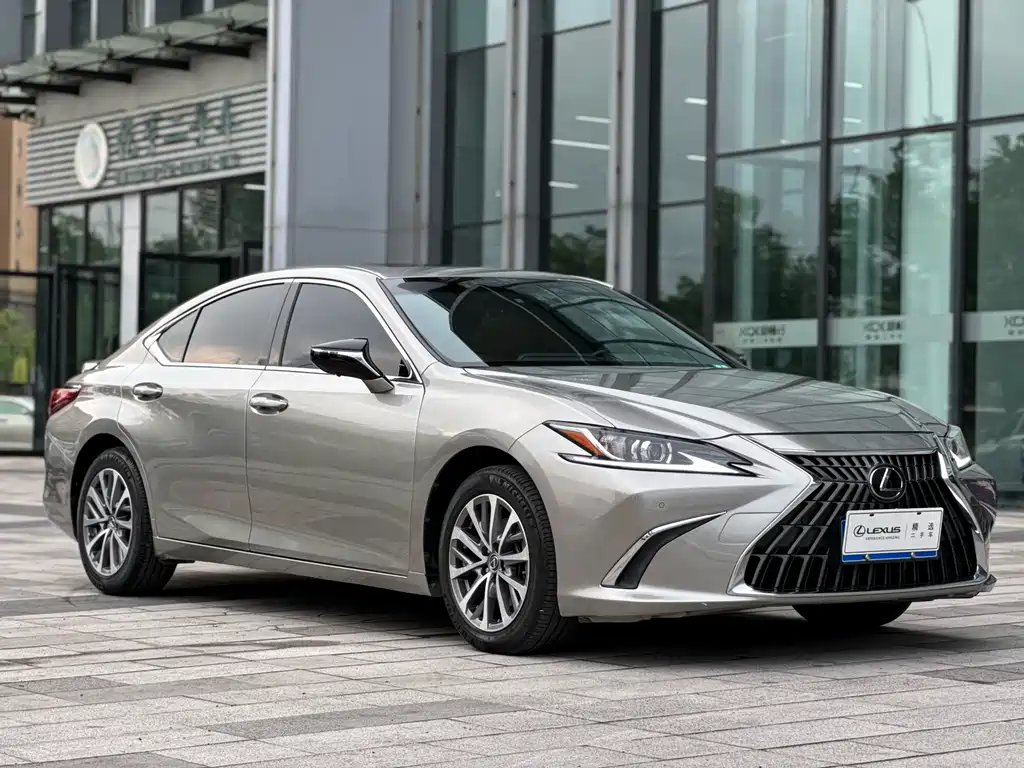 Lexus ES — фото 3