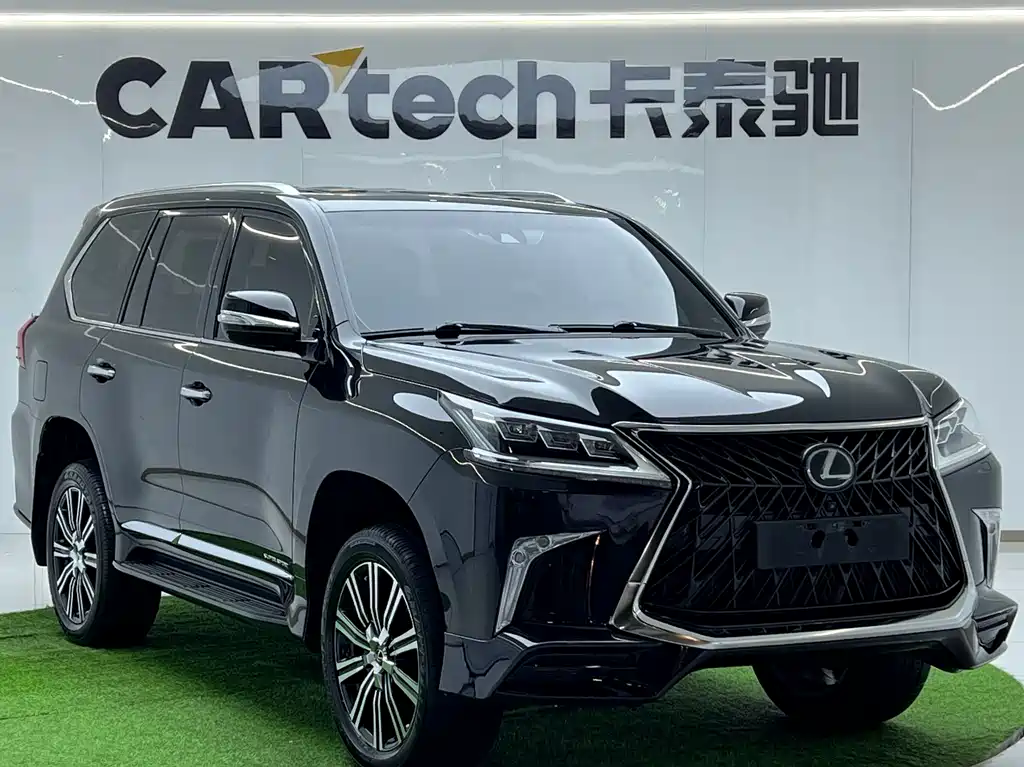 Lexus LX — фото 2