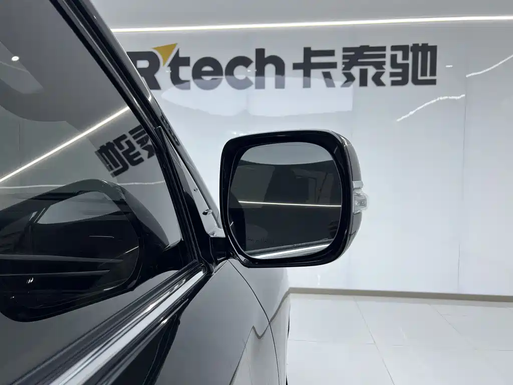 Lexus LX — фото 13