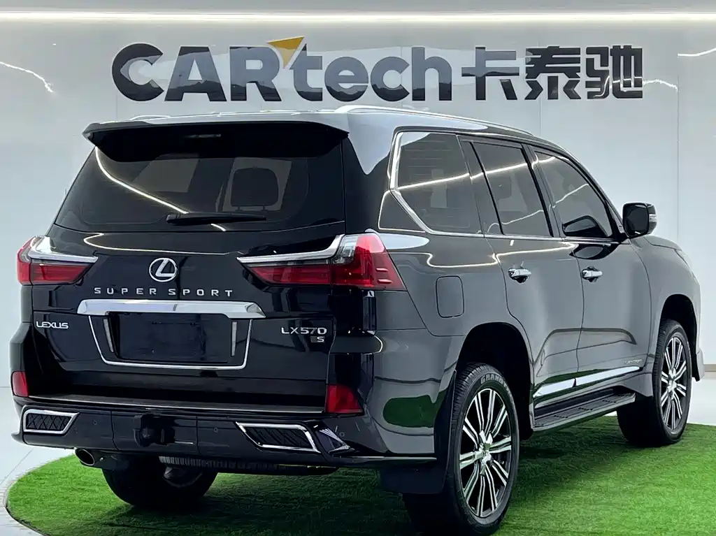 Lexus LX — фото 4