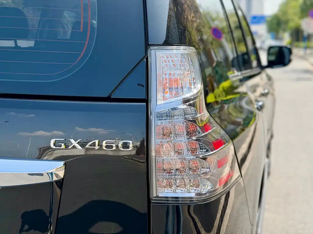 Lexus GX — фото 11