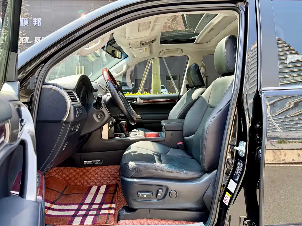 Lexus GX — фото 14