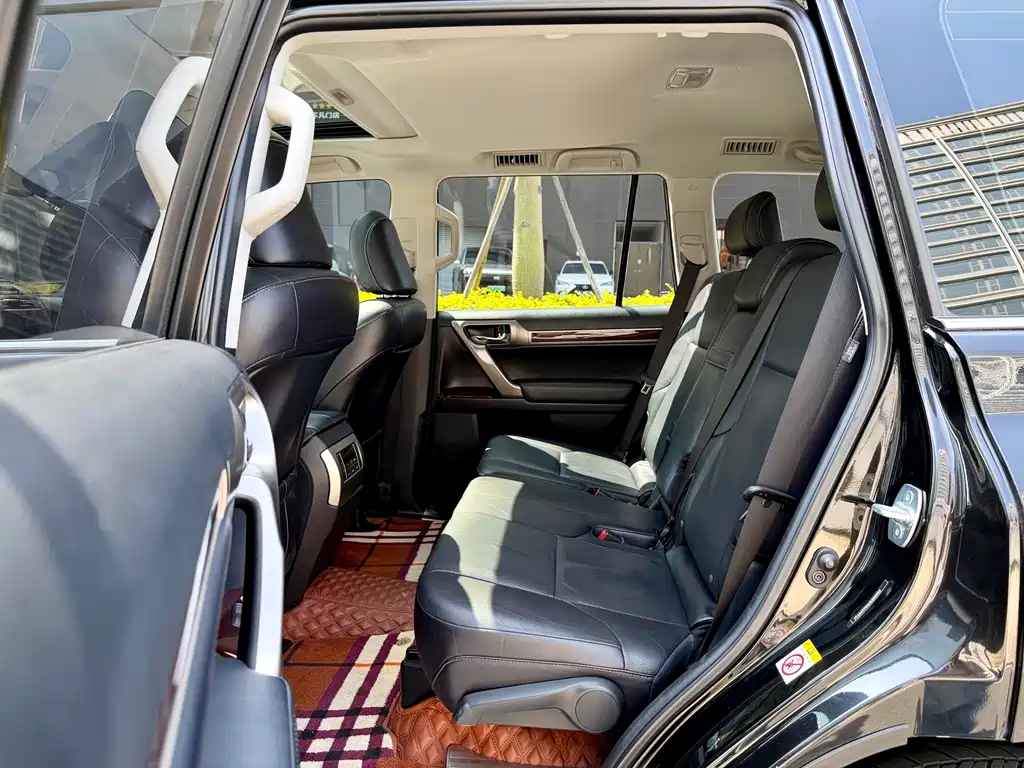 Lexus GX — фото 20