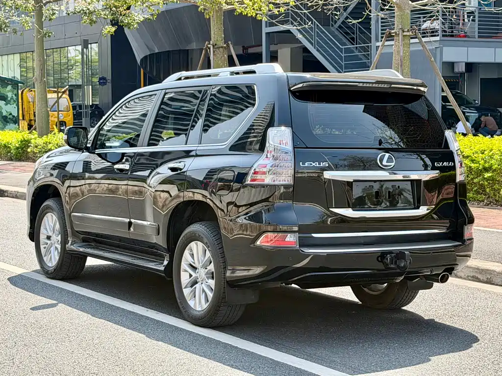 Lexus GX — фото 5