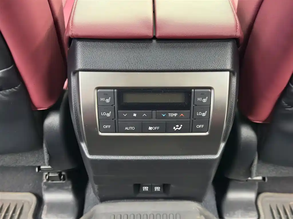Lexus GX — фото 11
