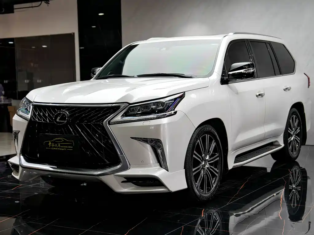 Lexus LX — фото 3