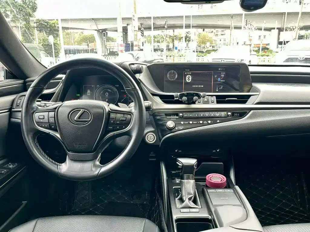 Lexus ES — фото 4