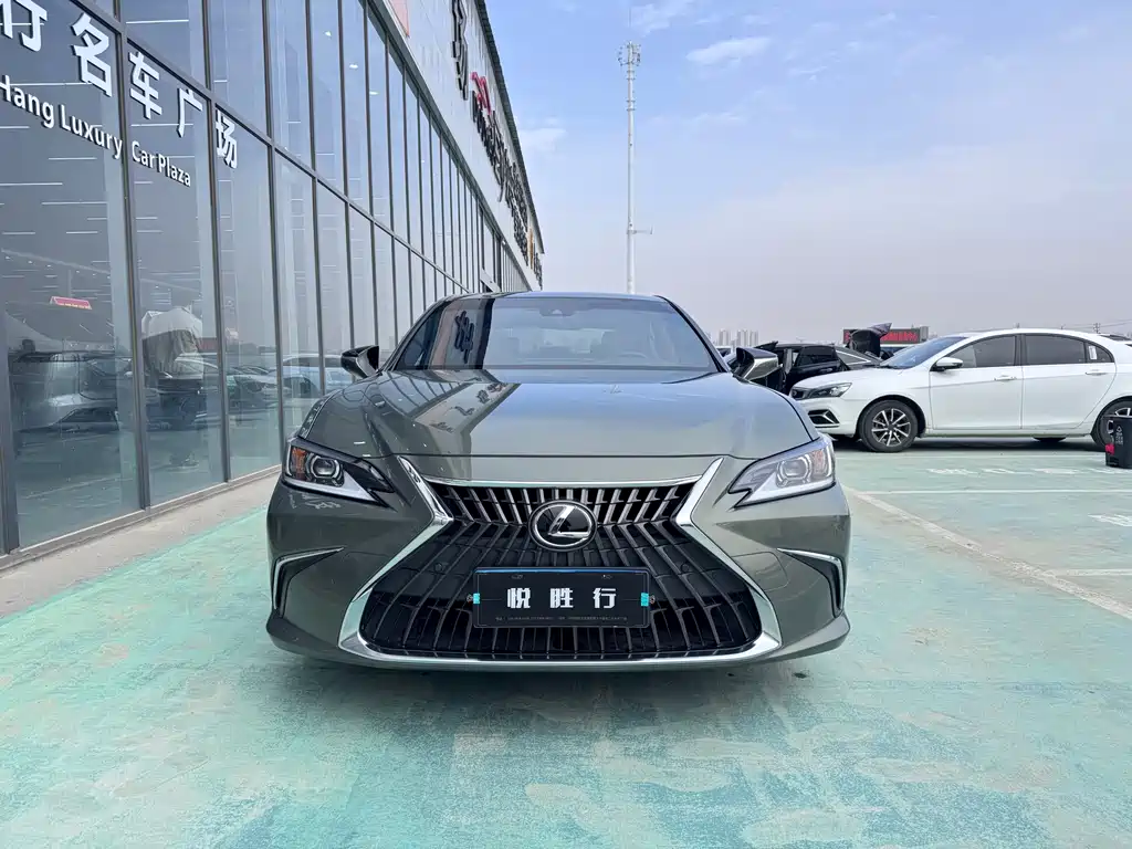Lexus ES — фото 2