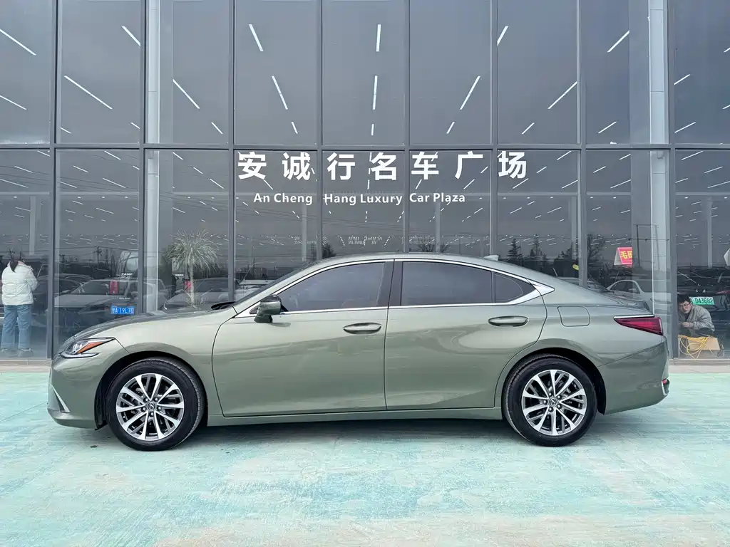 Lexus ES — фото 4
